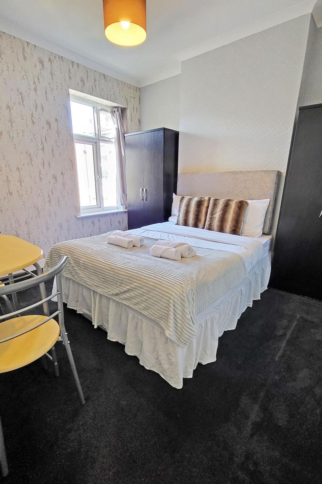 Spacious Room לונדון מראה חיצוני תמונה