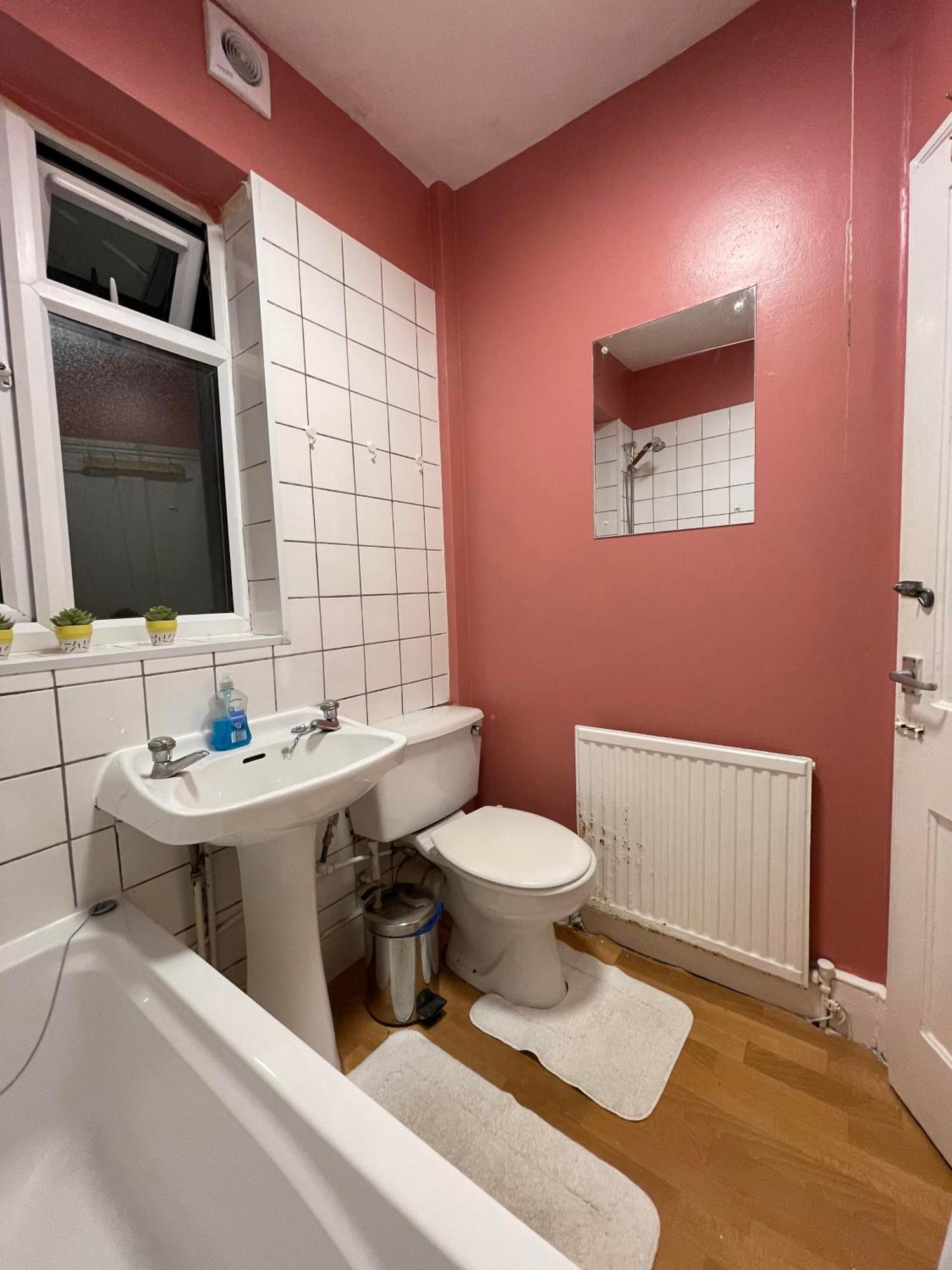 Spacious Room לונדון מראה חיצוני תמונה